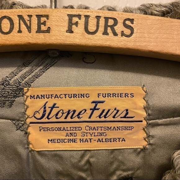 🕰VINTAGE 🇨🇦 Fur coat. Grey Persian lamb with mink collar. - Picture 4 of 4